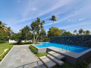 Palmgrove Lake Resort